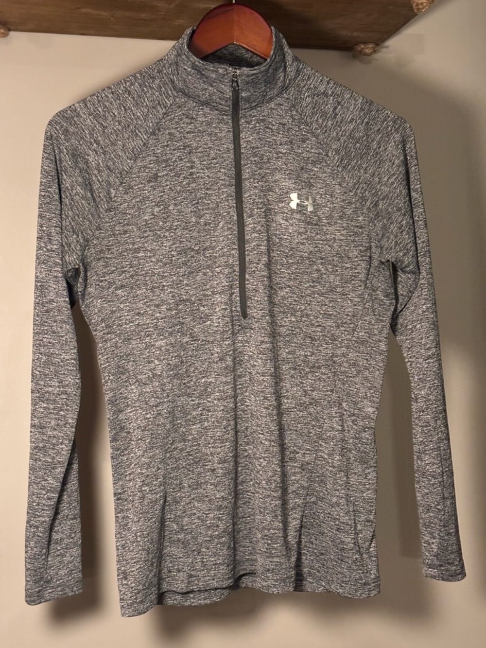 Under Armour Black and Gray Heathered HeatGear Top